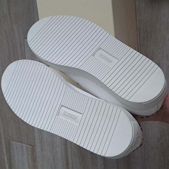 NIB Axel Arigato Clean 90 Sneakers - Picture 10 of 16